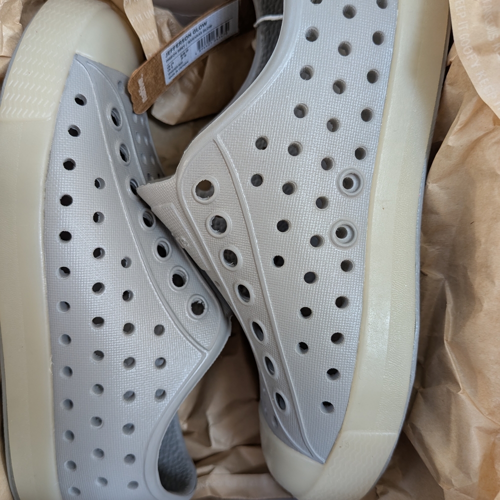 Native Shoes Kids Gray and Cream Slip-On Sneakers